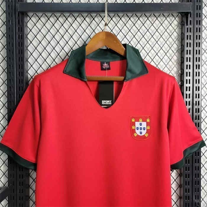 empty-placeholder.webp (3) 1972 Portugal Home Jersey Retro Football Shirt S-XXL - Image 4