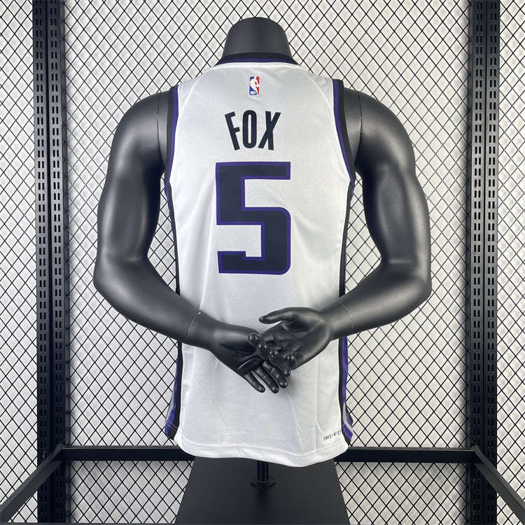 11a25af1 Sacramento Kings De'Aaron Fox White 2023/24 Swingman Jersey - Association Edition - Image 3