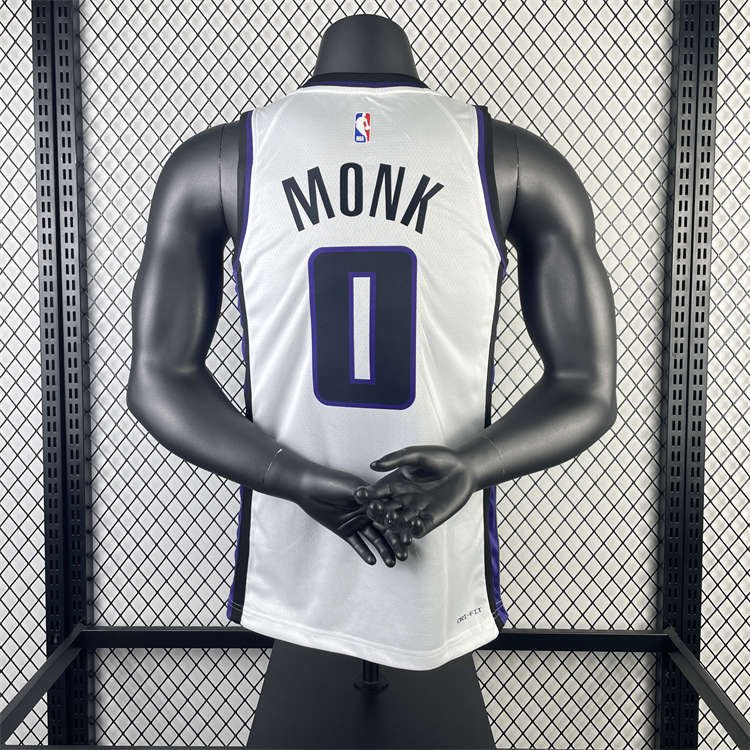 77fe6e0f Sacramento Kings De'Aaron Fox White 2023/24 Swingman Jersey - Association Edition - Image 4
