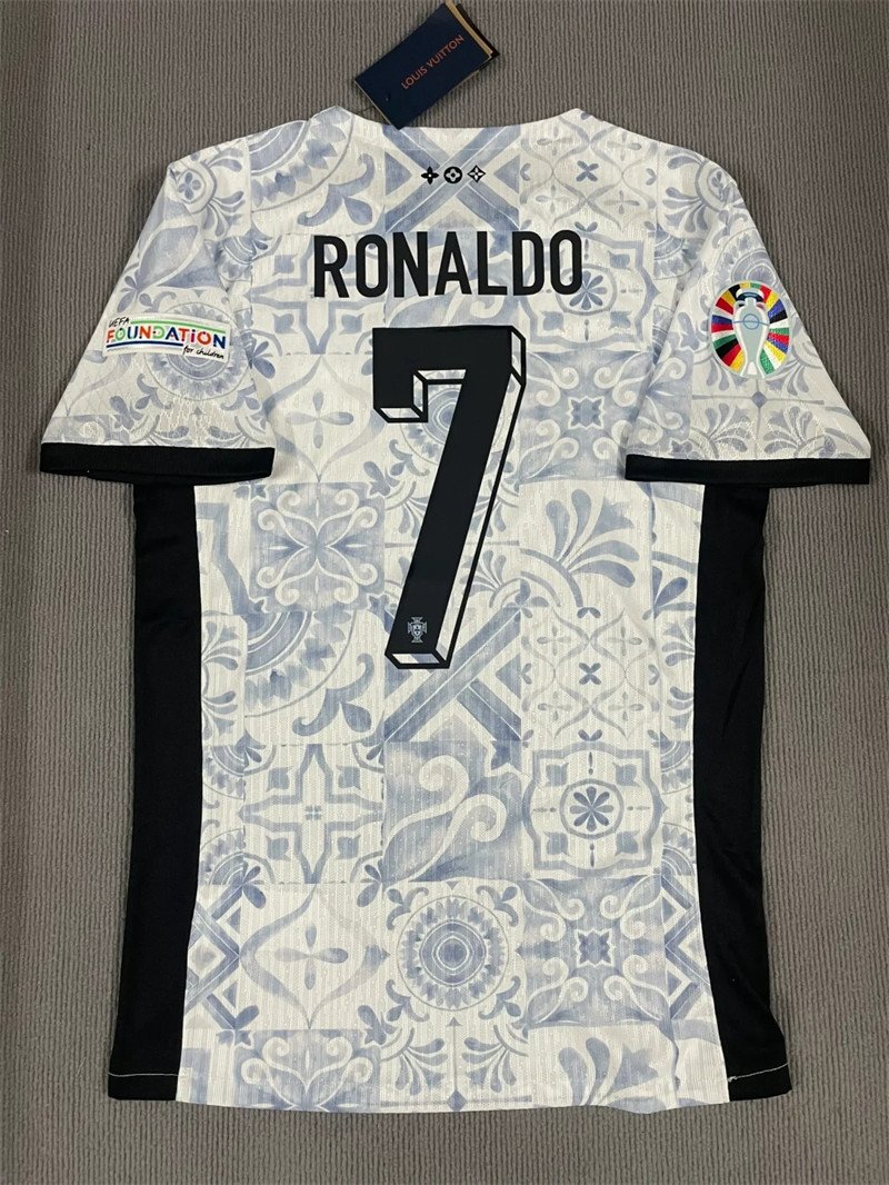 1 Ronaldo#7 Portugal Kit Jersey Football Shirt 24-25 YH - Image 1
