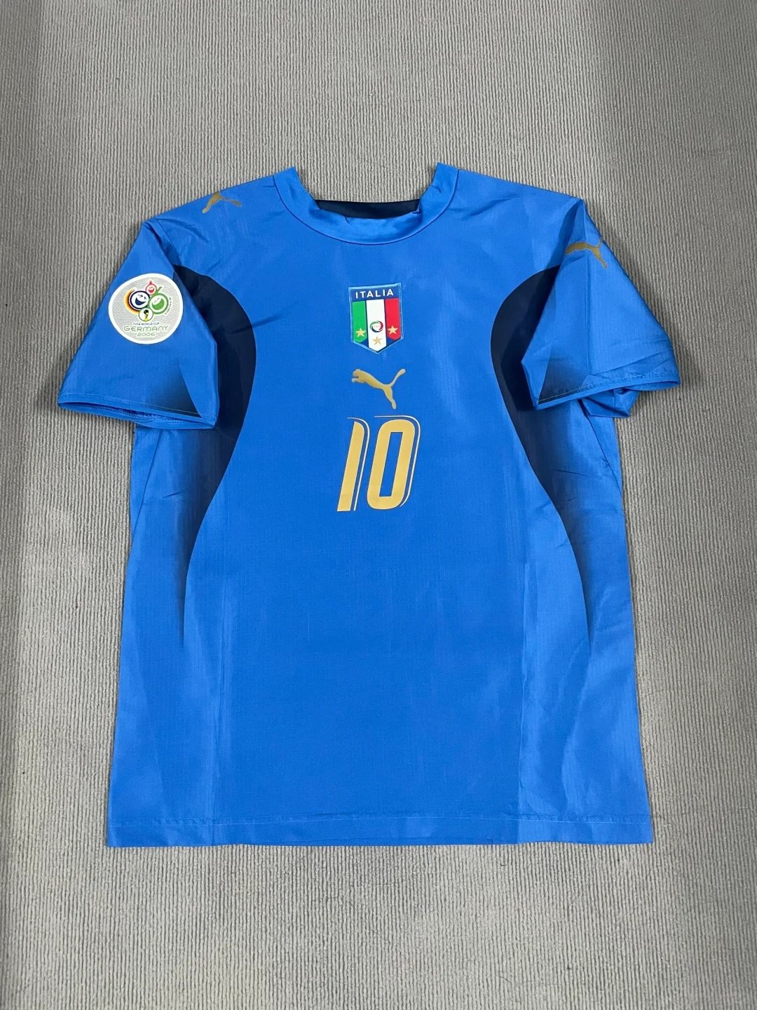 wsxc1743960947334_1 Totti 2006 Italy Home Jersey Football Shirt - Image 2
