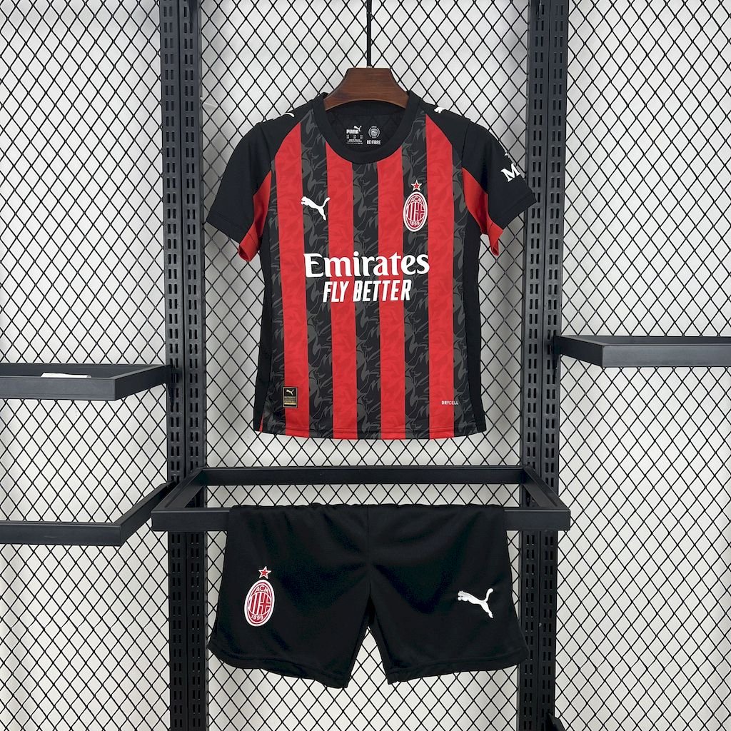 IMG_4979(1) 25-26 Kids AC Milan Home Jersey Kit Football Size 16-28 - Image 1